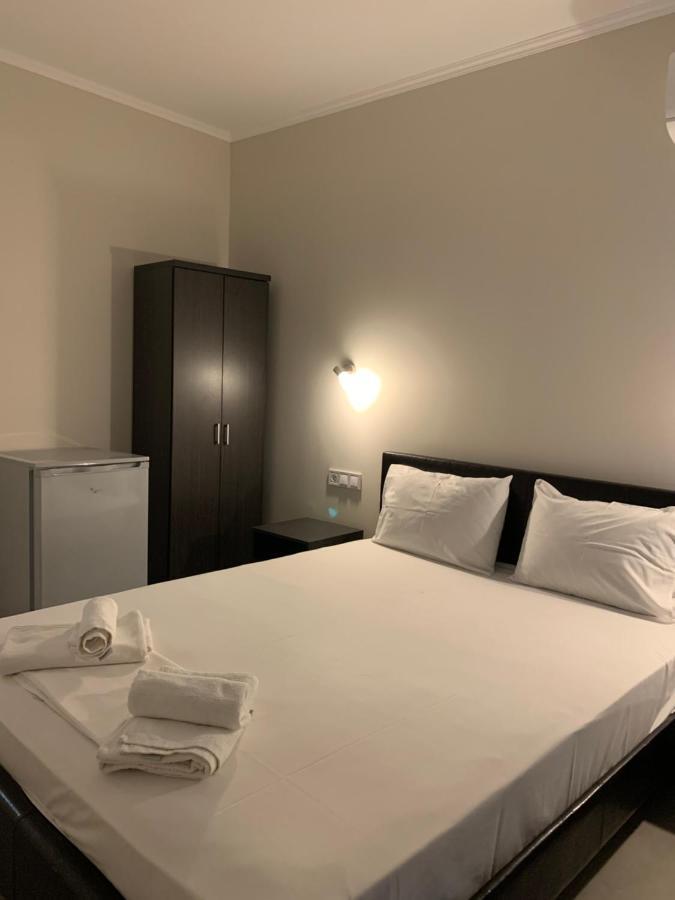 Hotel Banbus Loutra Edipsou  Exterior photo